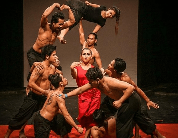 Dîner et spectacle au Phare Circus